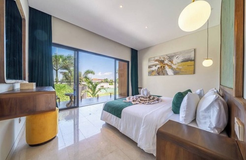 Melayang Villa | Tropical 2BR in Ubud w Pool, Huge Garden & Balcony