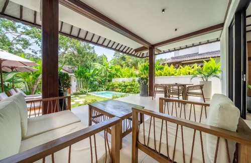 Penestanan Villa | Tropical 3BR Villa in Ubud w Pool, Patio & Garden