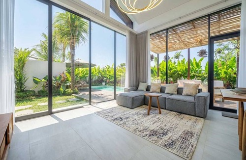 Kutuh Villa | Tropical 3BR w Sauna by Pandawa Beach Pool+Patio