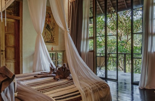 Kemenuh Villa | Tropical Pool For Large Groups Ubud Retreat
