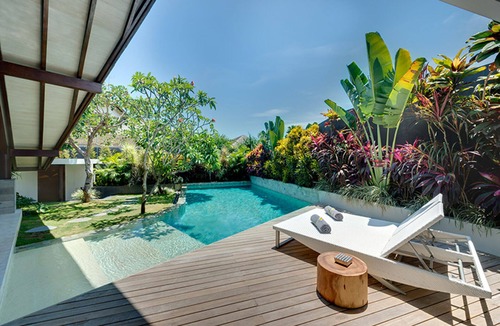 Seminyak Villa | Tropical Retreat with Pool – Bali Villa 1062