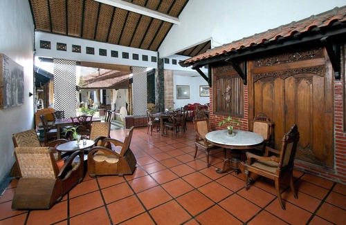 Mlati House | Tugu Jogja Deluxe Twin Stay