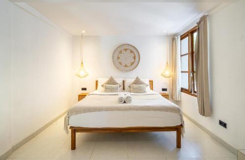 Kuta Villa | Tuluscoliving Villa Legian 4 Bedrooms and 4 Bathroom