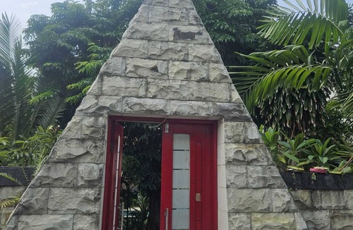 Dewi Sri House | Two Brothers Guesthouse a comfortable budget accommodation in Legian