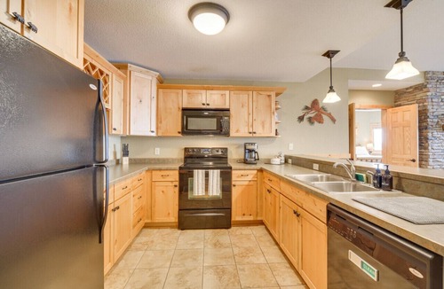 Two Harbors Condo | Two Harbors Superior Lakefront 3BR Corner | Pool | Hot Tub | Sauna | EV Charger