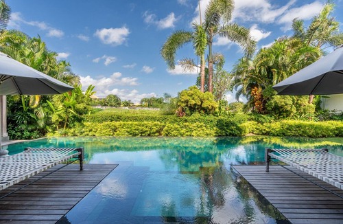 Pererenan Villa | Two Pools | Sleeps 20 | Pererenan Beach