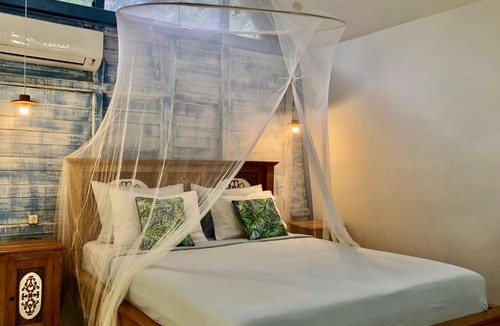Lodtunduh House | Ubud Auroville Private Garden Villas