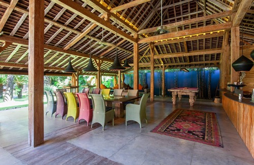 Batubelig Villa | Unique Wooden Private Pool Villa-5 Bedroom