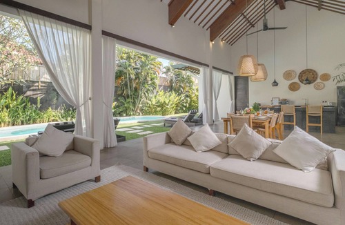 Laksmana Villa | Villa Alice Satu by Villa Finder