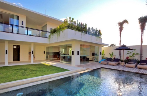 Petitenget Villa | Villa Aquila Seminyak