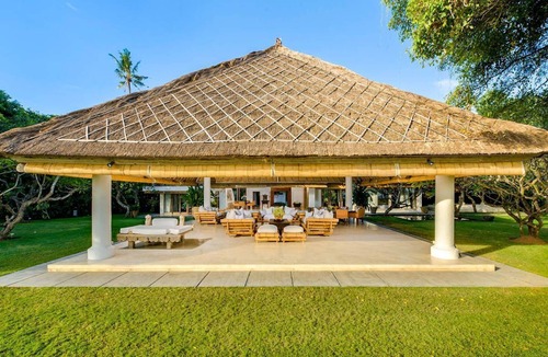 Batubelig Villa | Villa Atas Ombak - Five Bedroom Villa, Sleeps 10