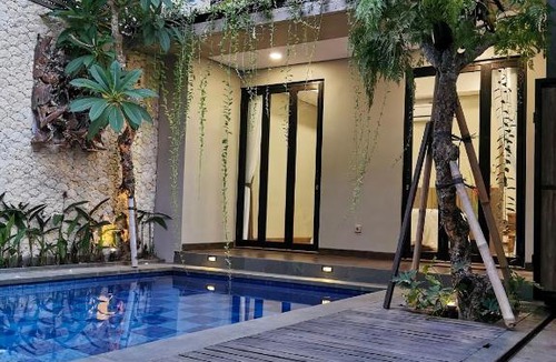 Mumbul Villa | Villa Bale Kembar