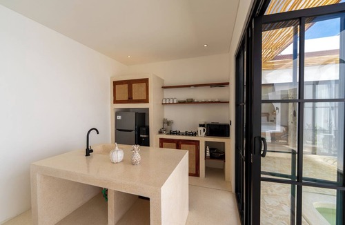 Sunset Road Villa | Villa Bellora by Pertama Stay