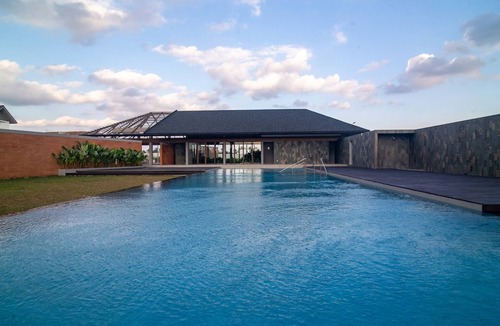 Kediri House | Villa Bintang Bahagia · Stroll to the Surf: Modern 2BR Villa in Tabanan