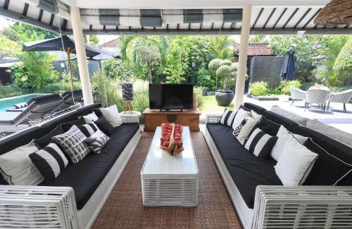 Drupadi Villa | Villa Bloom 1 - 4 bedrooms, 4 bathrooms, private pool close to the beach