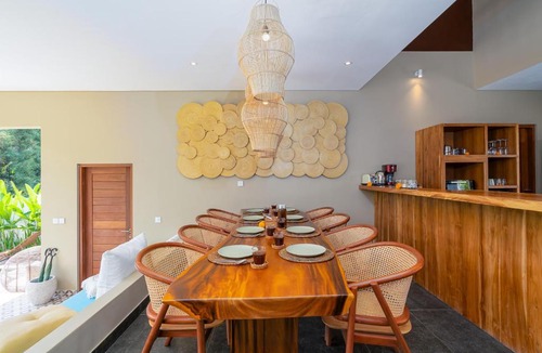 Beraban Villa | Villa Canopy - Spacious Luxury 4BR Villa Near Nuanu and Luna Beach Club