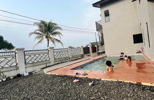 Cigombong Villa | Villa Cassandra