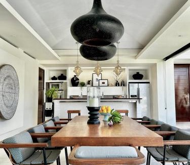 Batubelig Villa | VILLA CELAVI 15