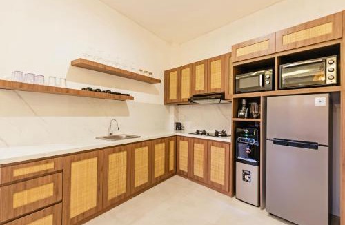 Berawa Villa | Villa Celestial Brand New Enchanting 2 BR with Aircon Living Canggu