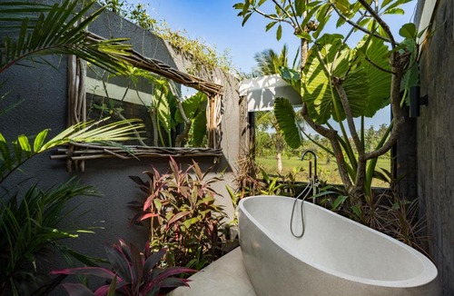 Pengosekan Villa | Villa Coconut Monkey by BaliSuperHost
