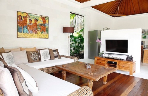 Sunset Road Villa | Villa Dayak-Asmat, a luxury tropical resort located in the heart of Seminyak