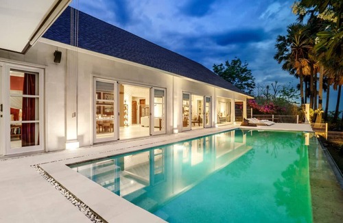 Bunutan Villa | Villa Eden Roc in BANYUNING, AMED, ABANG,