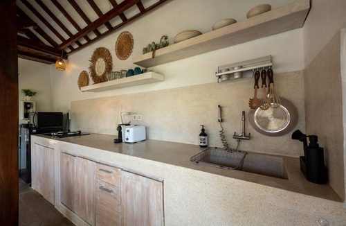 Babakan Villa | Villa Innerbloom stylish 2 BR with large pool and garden