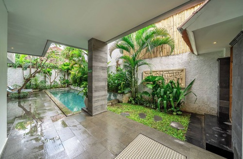 Batubelig Villa | Villa Jekumah 3 - 1 minute walk to restaurants