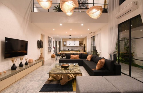 Berawa Villa | VILLA JEMMA · Luxury & Indulgence - close to FINNS BEACH CLUB