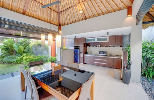 Sunset Road Villa | Villa Jerami & Spa