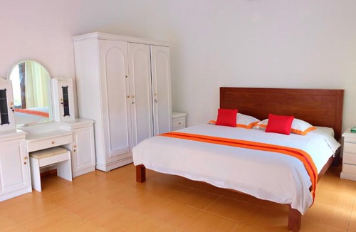 Yogyakarta House | Villa Jogja Wirosaban with Private Pool by Simply Homy