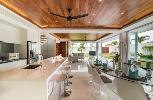 Sunset Road Villa | Villa Kamag Seminyak