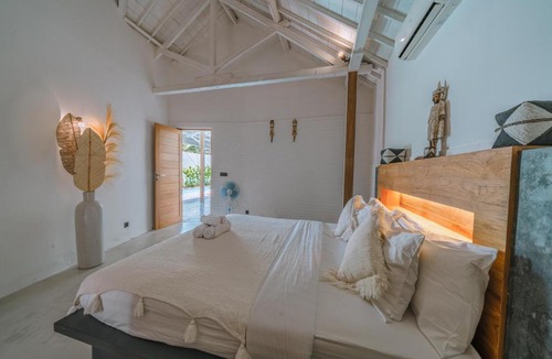 Berawa Villa | Villa Kazz 3 - Villa 3 Joglo style - 3 bdr - AMAZING LOCATION