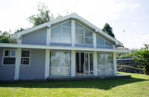 Pakem Villa | Villa Languket