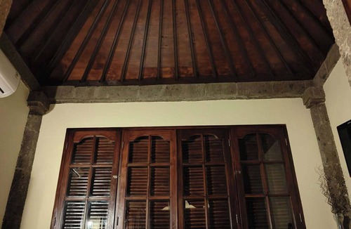 Batubelig House | Villa Layang Bulan for men