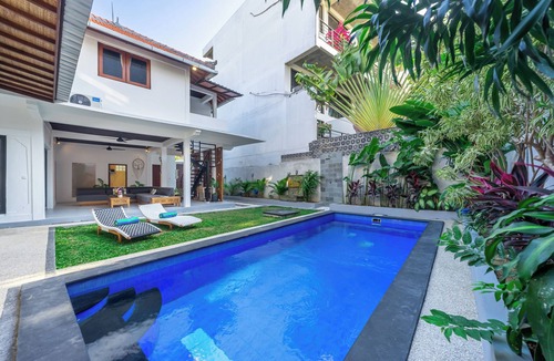 North Legian Villa | Villa Lebah Tranquil Paradise of 3 bedroom Heart of Seminyak