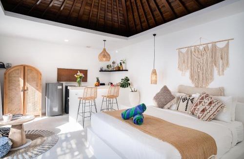 Padonan Villa | Villa Lotus - 1BR Canggu Villa with private pool - Near Wanderlust, Soma and BaliMMA