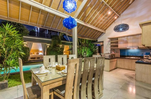 Sunset Road Villa | Villa Macha