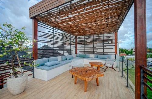 Berawa Villa | Villa Melko Stylish 4BR Villa with Pool & Rooftop Lounge
