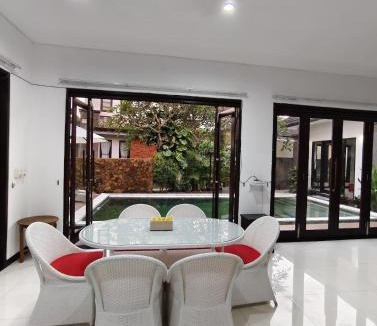 By Pass Ngurah Rai Villa | Villa Nesa at Jimbaran Bali