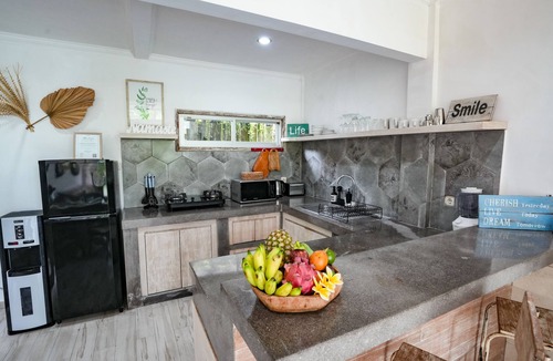 Batu Bolong Villa | Villa Piece Of Peace private 3 BR with large pool and garden