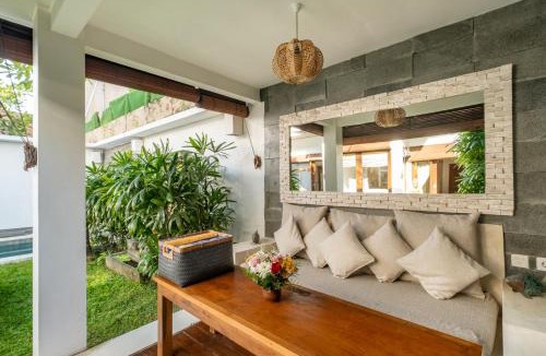 Sunset Road Villa | Villa private Pool in Seminyak, Car Park fast WIFI