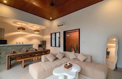 Munggu Villa | Villa Sara Anna II Mediterranean Modern