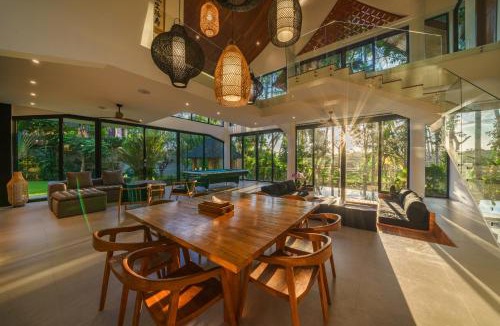 Babakan Villa | Villa Satiya - Unique and stylish 4-bdr pool villa in Pererenan!