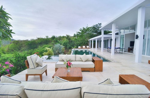 Kuta Villa | VILLA SEGER LOMBOK