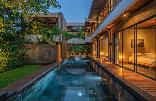 Pererenan Villa | Yeh Gangga - HUGE 8BR, 21max, 3Pools, Sauna, Gym, BBQ, Rooftop!