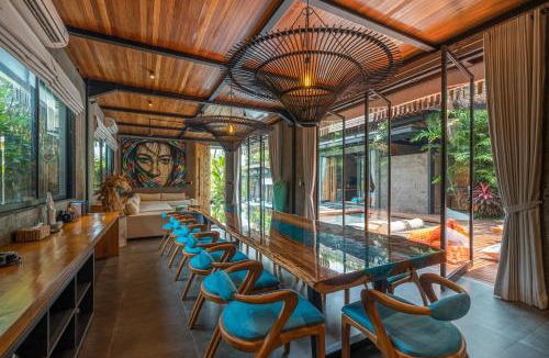 Pererenan Villa | Yeh Gangga - HUGE 8BR, 21max, 3Pools, Sauna, Gym, BBQ, Rooftop!