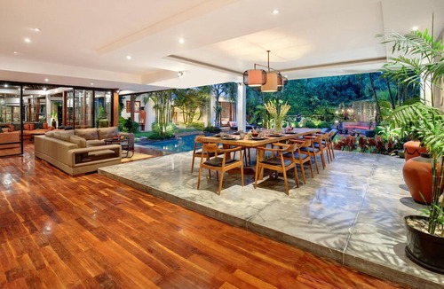 Berawa Villa | You think you know Canggu? Think again! Stunning LARGE LUXXE 7bed Villa