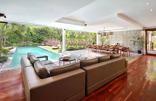 Berawa Villa | You think you know Canggu? Think again! Stunning LARGE LUXXE 7bed Villa