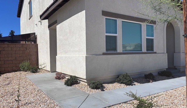 1 Bed/Bath Attached Casita w/Private Entrance in Victorville